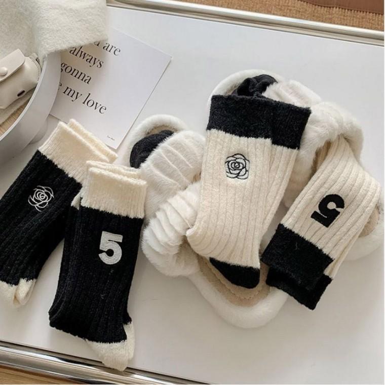 여자스러운 묶음 중목양말 4켤레 배색 도톰한 겨울