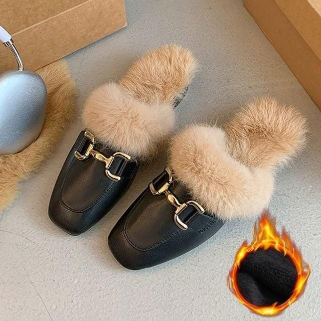 퍼 포인트 겨울 털 2컬러 골드버클 블로퍼 뮬 신발 여자