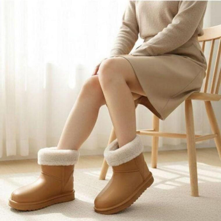 여성패딩신발 운동화 겨울 안감털 방한 캐주얼 소재 인조퍼 초경량 운동화 신발 방한