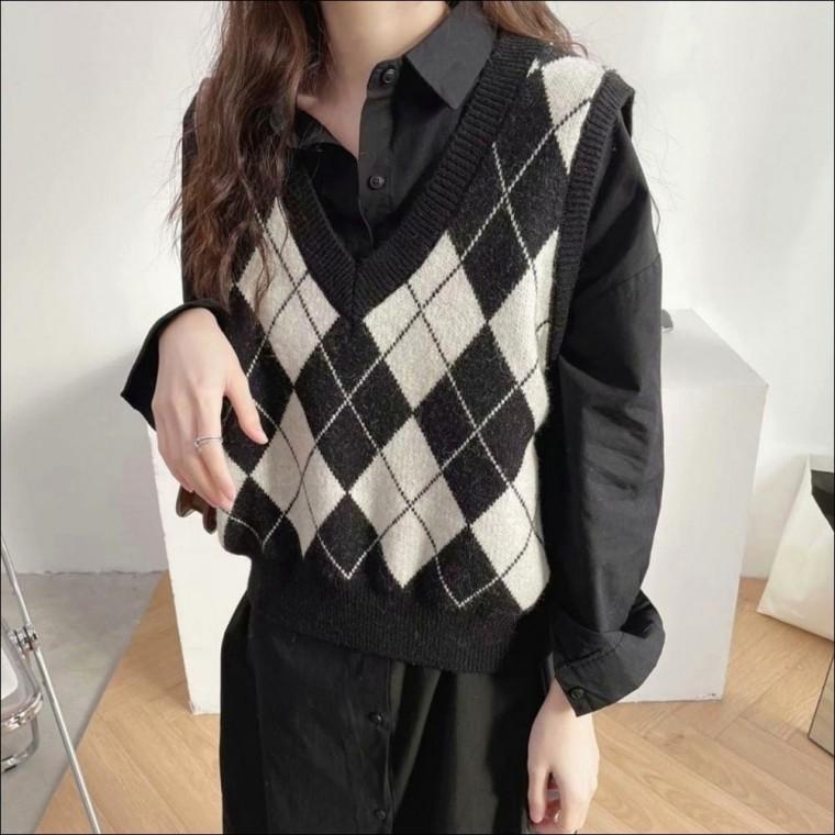 가을 니트 V넥 겨울 레이어드 패턴 아가일 여자 조끼