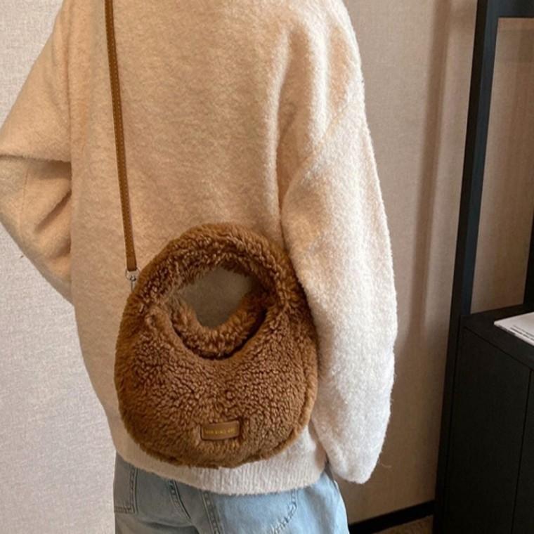 크로스끈 라운드 뽀글이 겨울 토트백 숄더 데일리가방