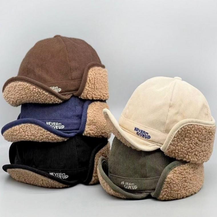 남녀공용 귀달이모자 겨울 방한모자 레터링 숏챙