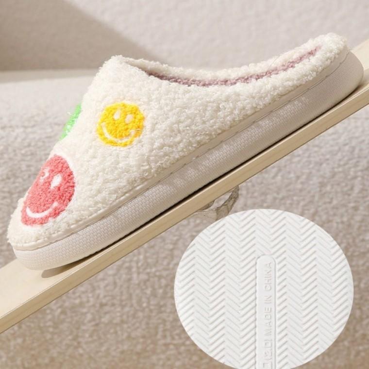 뽀글이 보온 거실 실내화 스마일 슬리퍼 겨울 여자