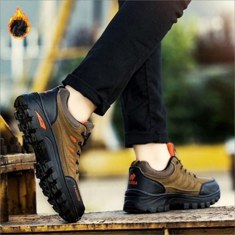 남성 트레킹화 생활방수 융털안감 겨울 운동화 방한