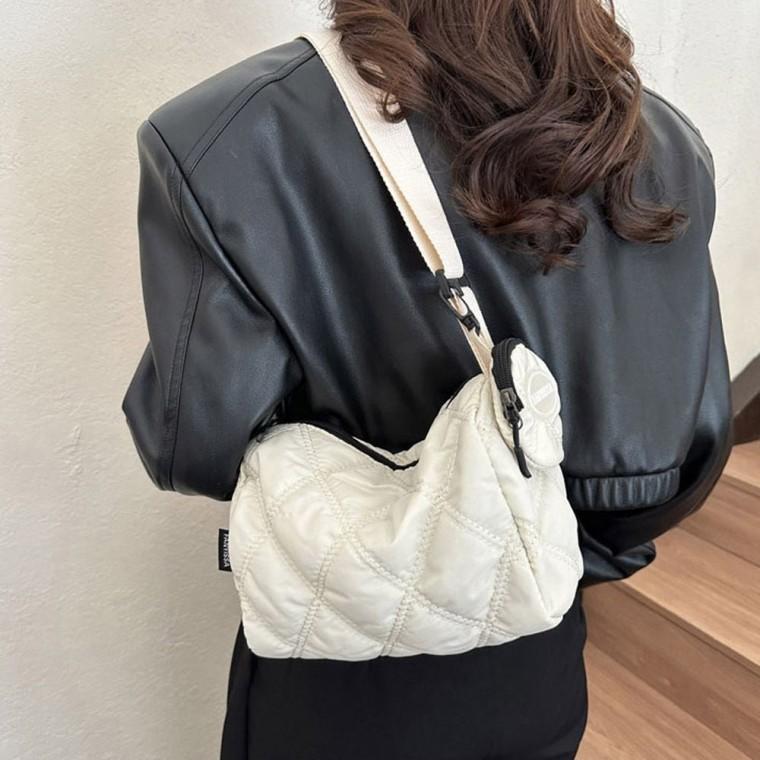 외출용 숄더 파우치 포함 여자크로스백 미니 퀼팅