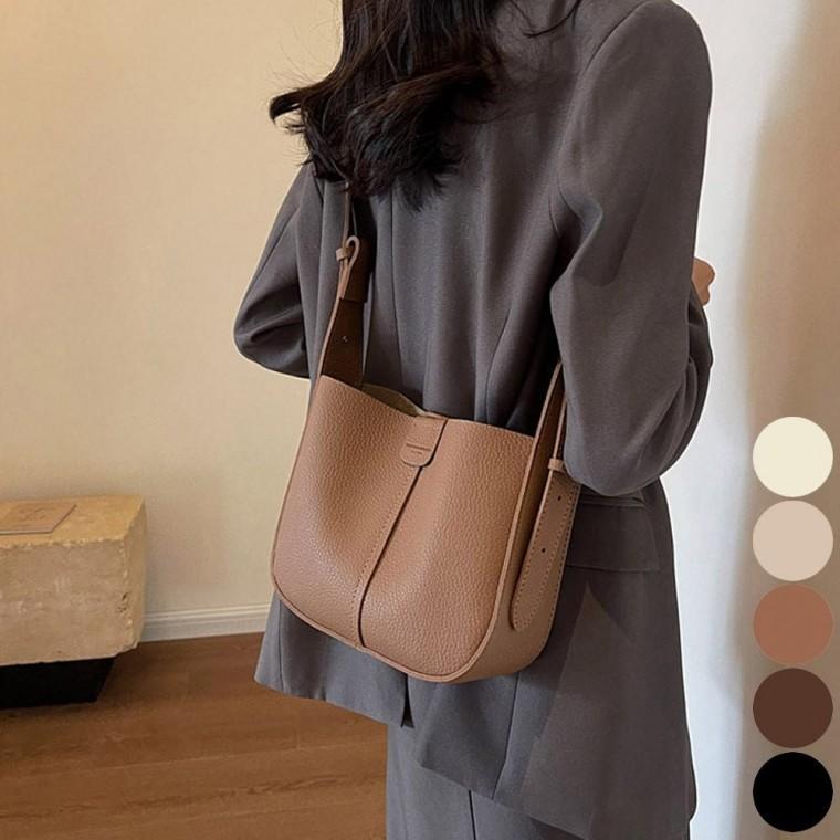 데일리백 숄더백 소프트 파우치 스퀘어 여자 인조레더