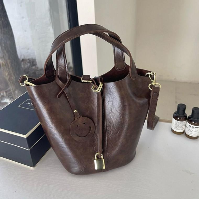 여자 토트백 겸 파우치 포함 자물쇠 버킷백 크로스백