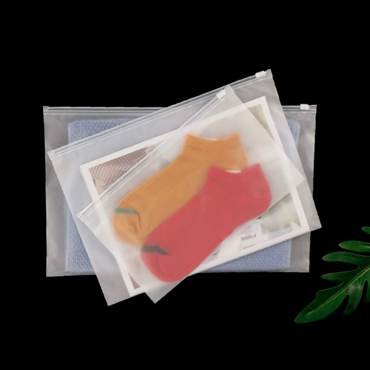 가로형 반투명 슬라이드 CPE 지퍼백 수납 보관 파우치 포장봉투 20cm x 15cm