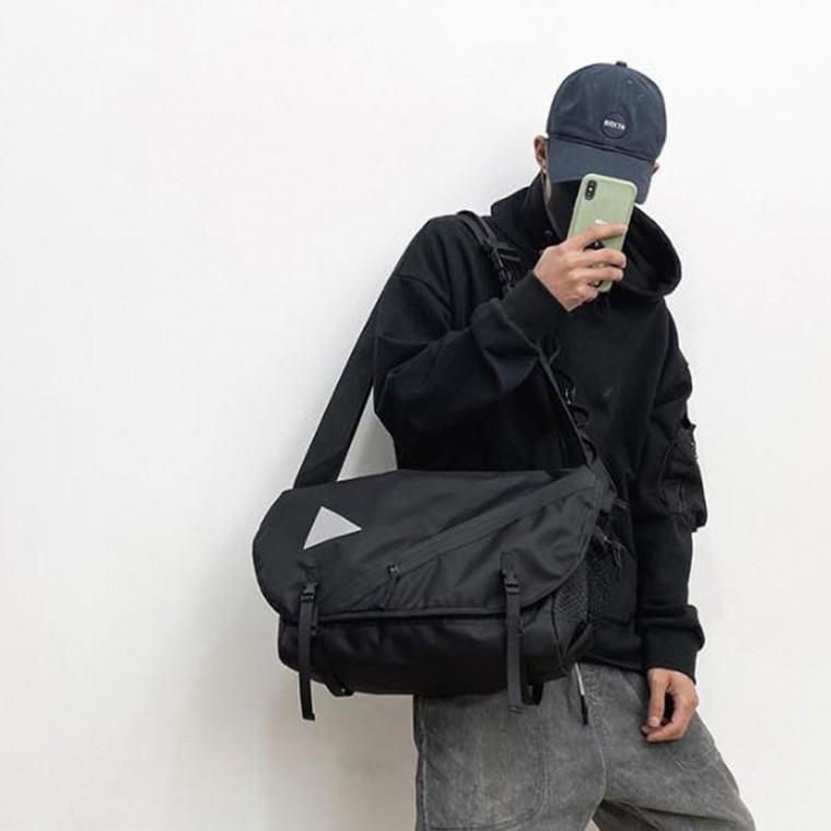 크로스백 남녀 학생 메신저백 데일리 가방 매는가방