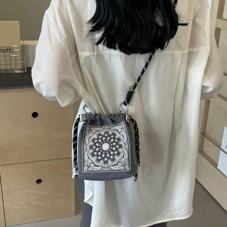 가방 여성 크로스백 버캣백 자수 숄더백 외출 에코백 여자가방 핸