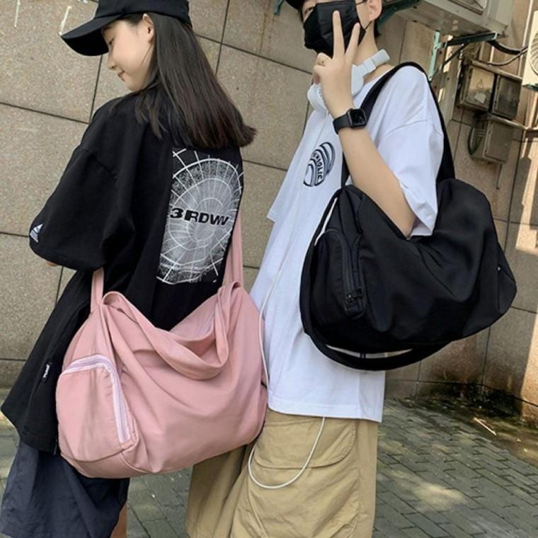 남녀공용 3컬러 대학생 크로스백 수납 스포츠가방