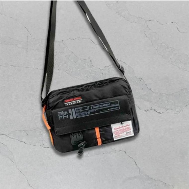 특이한 패션 크로스백 어깨끈 조절 포켓 가방