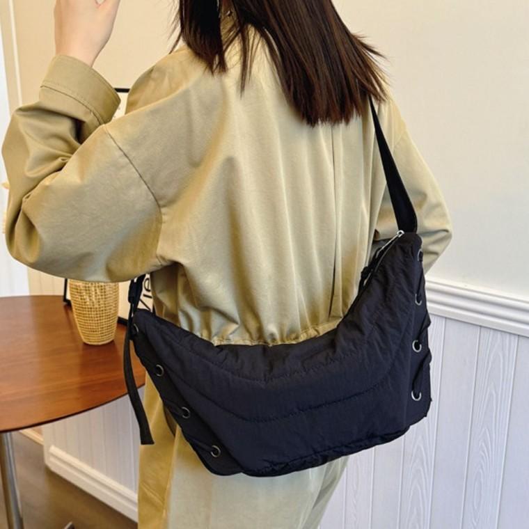 숄더 대학생 가방 나일론 패딩 백 여성 데일리 블랙 숄더백 반달