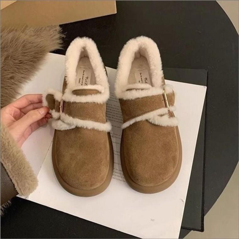 스웨이드 겨울 여자 모카신 로퍼 버클장식 2컬러 털신발