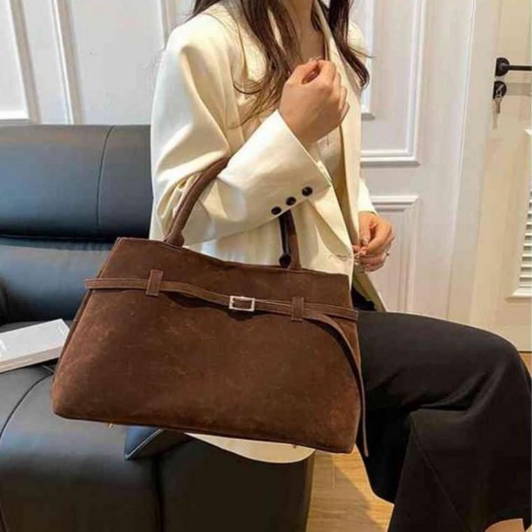 여성 가을 겨울 무드 스웨이드 데일리 벨트 토트백