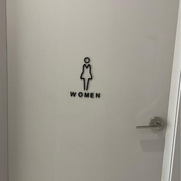 화장실 탈의실 표지판 여자 블랙