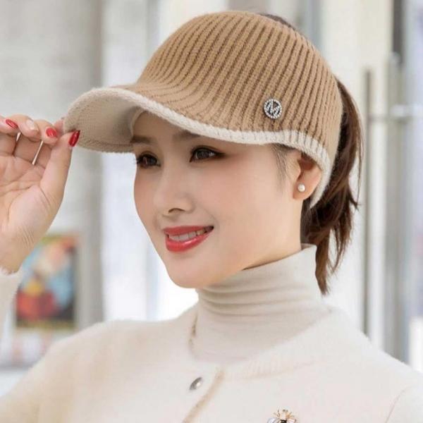 여자 아웃도어 골프 겨울 니트 캡 챙 모자 스포츠 중년 여성 모자볼캡 종류 운동모자