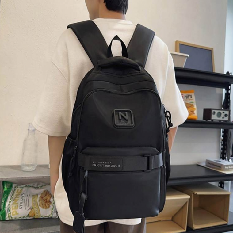남녀공용 입체 영어로고 심플 여행 캠핑 가벼운 백팩