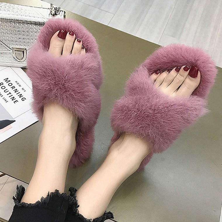 여성 겨울 데일리 포근한 털실내화 슬리퍼