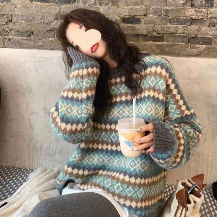 여자 2컬러 여유핏 유니크한 포근 패턴 니트 스웨터