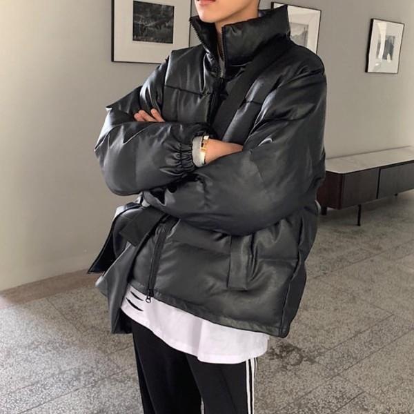 올블랙 남성 점퍼 베이직하면서도 시크함으로 무장한 디자인 반목스타일 패션 숏패딩