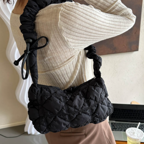 패딩폼폼미니숄더 숄더 토드백 미니백 엠보 패딩