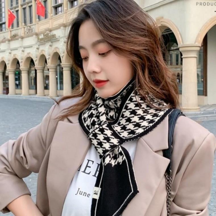 간편 고리 머플러 패션목도리 체크 포인트 코디