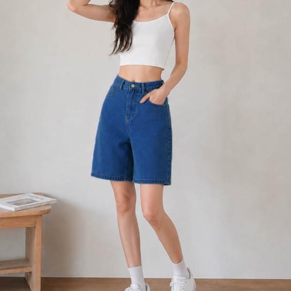 여름 여성 반바지 운동화 샌들 슬리퍼 등 다양한 신발과도 자연스럽게 어울려 여름철 활용도가 높은 팬츠