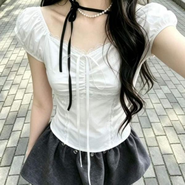 레이스 셔링 스퀘어넥 퍼프소매 반팔 블라우스