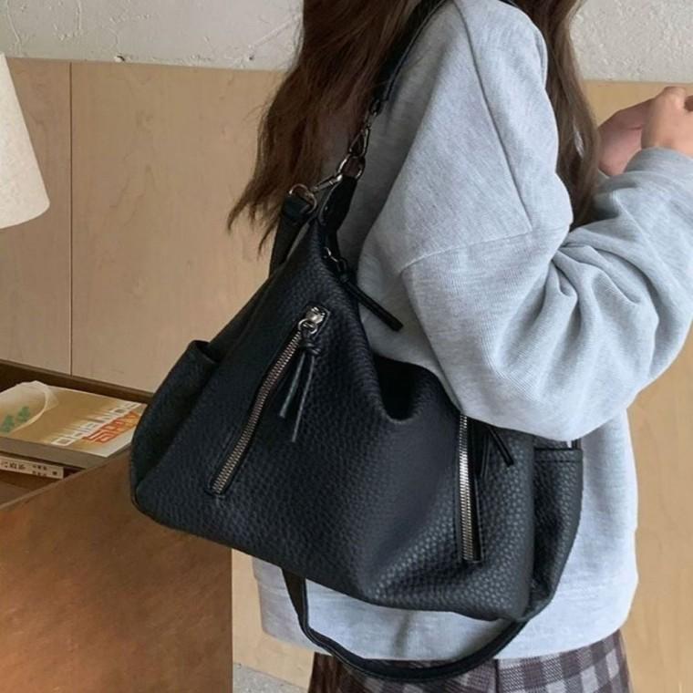 지퍼 숄더백 레더 크로스백 느낌 포인트 겸 여자가방