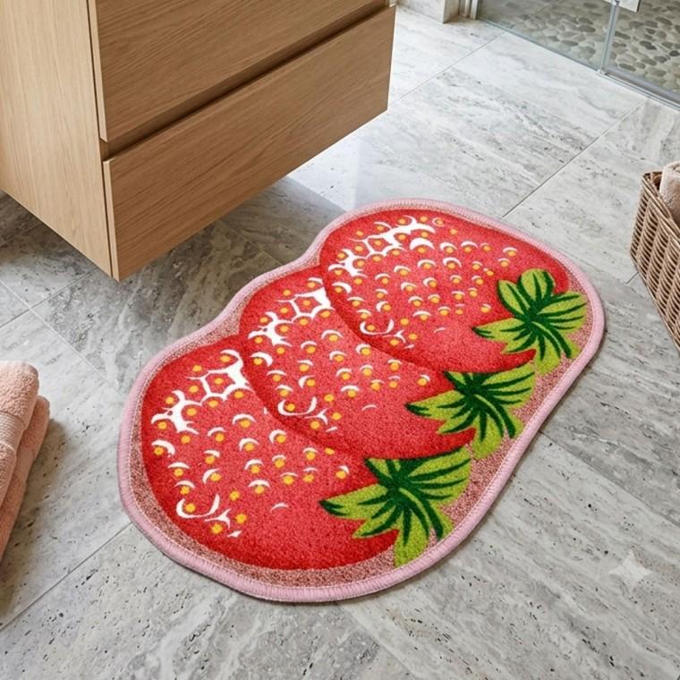 젤디 딸기 발매트 러그