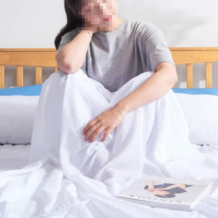 화이트 170x210 퀸 시어서커 가벼운 얇은 홑이불 여름 이불 냉감이불 여름침구 홑겹이불