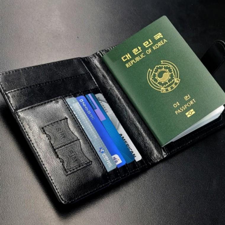 안티스키밍 자석 버클 가죽 여권 카드 파우치 포켓 지갑