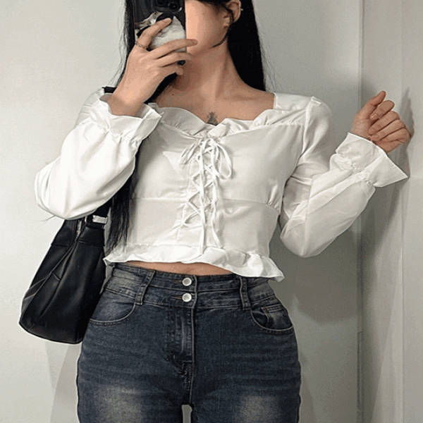 여성 아일렛 스모크 프릴 크롭 블라우스 티 3color 여자 리본 스퀘어넥 페미닌 데이트 룩 블랙 소라 화이트