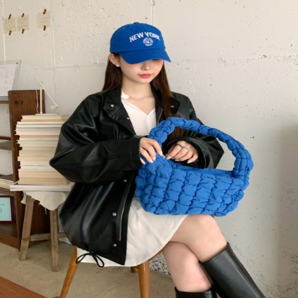 *새롬샵*엠보 라운드 퀼팅 숄더백  미디움 숄더백 버블 누빔 여성가방