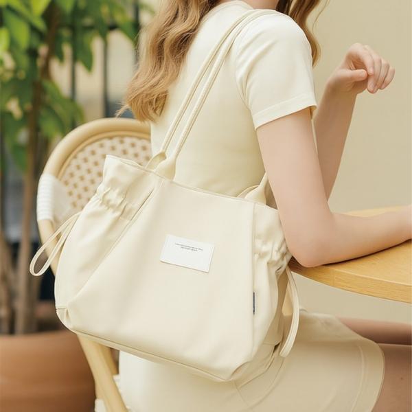 [히트템] 모아르프티 여성 숄더백 데일리 빅사이즈
