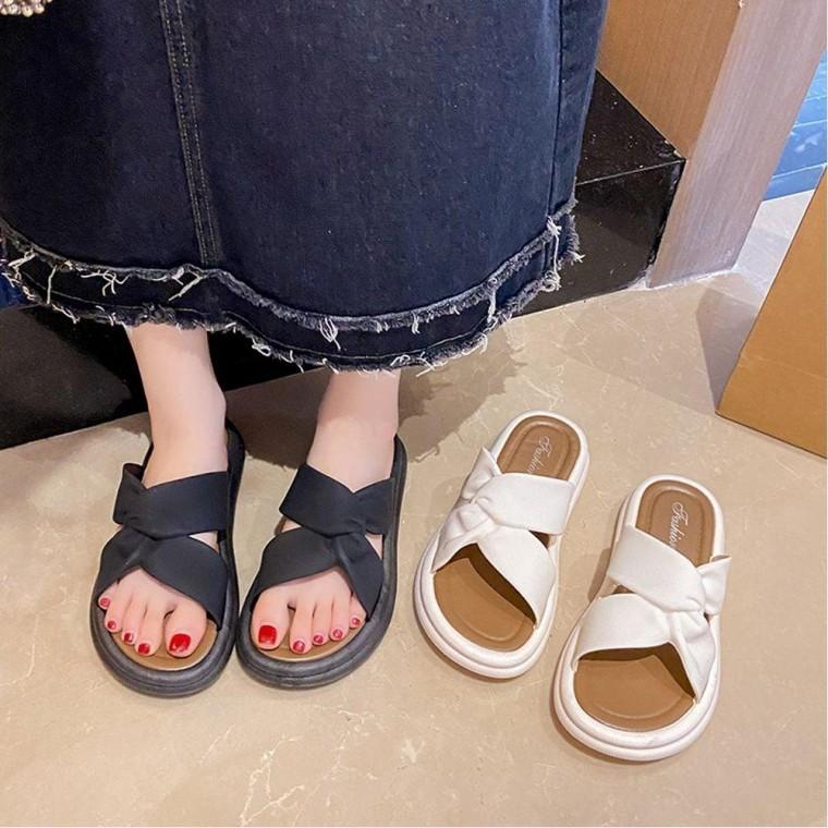샌들 슬리퍼 휴양지 비치 패션 여름