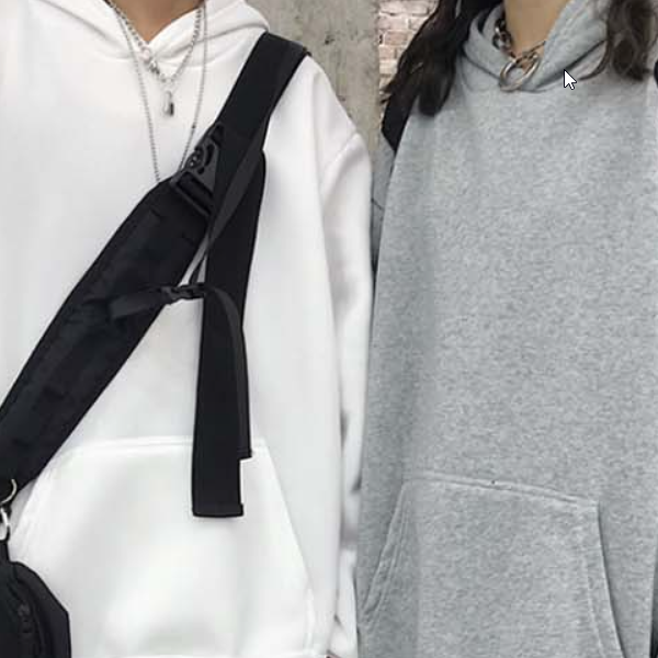 캐주얼룩부터 스트릿룩까지 폭넓게 활용 가능한 활용도 높은 무지 슬림핏 남녀공용 후드티