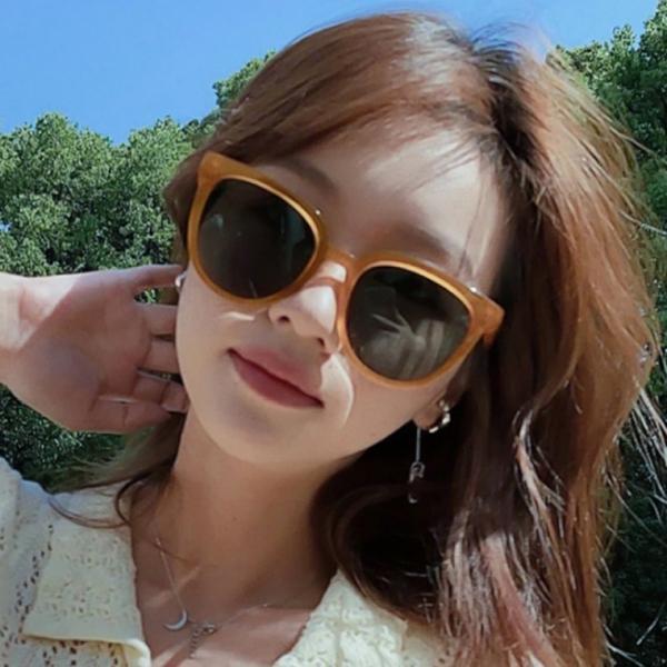 뿔테 빈티지 선글라스 초경량 커플 휴가 패션 썬그라스 편광 썬글라스