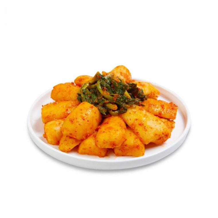 루미나D 알타리 총각김치 2kg 무르지 않은 김치 밥반찬 가정 식사