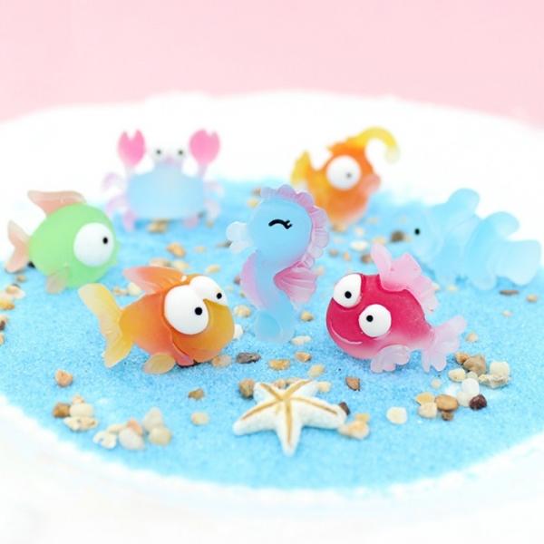 수조 캐릭터 어항 꾸미기 물고기 키우기 베타 구피