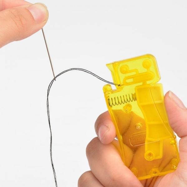 자동 바늘에 실 끼우는 방법 끼우기 끼우개 끼기 꿰기