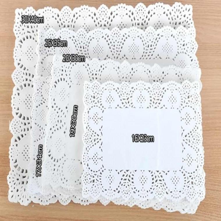 도일리 페이퍼 사각(20x30cm)100매 종이장식 쿠키포장종이 펀칭종이 종이받침 간식포장지 종이소품 포장간