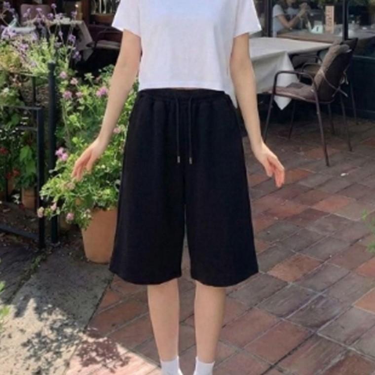 프론트 남녀 실용형 핀턱 버뮤다 밴딩 하프 팬츠 1P 여름 편안한 반바지