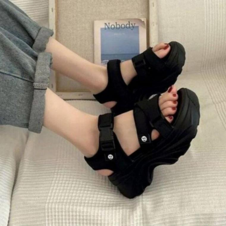 여름 여자 슬리퍼 쿠션 키높이 미들힐 통굽 바캉스 출근룩