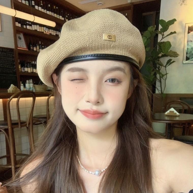 일본식 금속 장식이 있는 가죽 테두리 베레모 여성용 여름용 얇은 타입 어려 보이게 해주는 인기 있는 화가