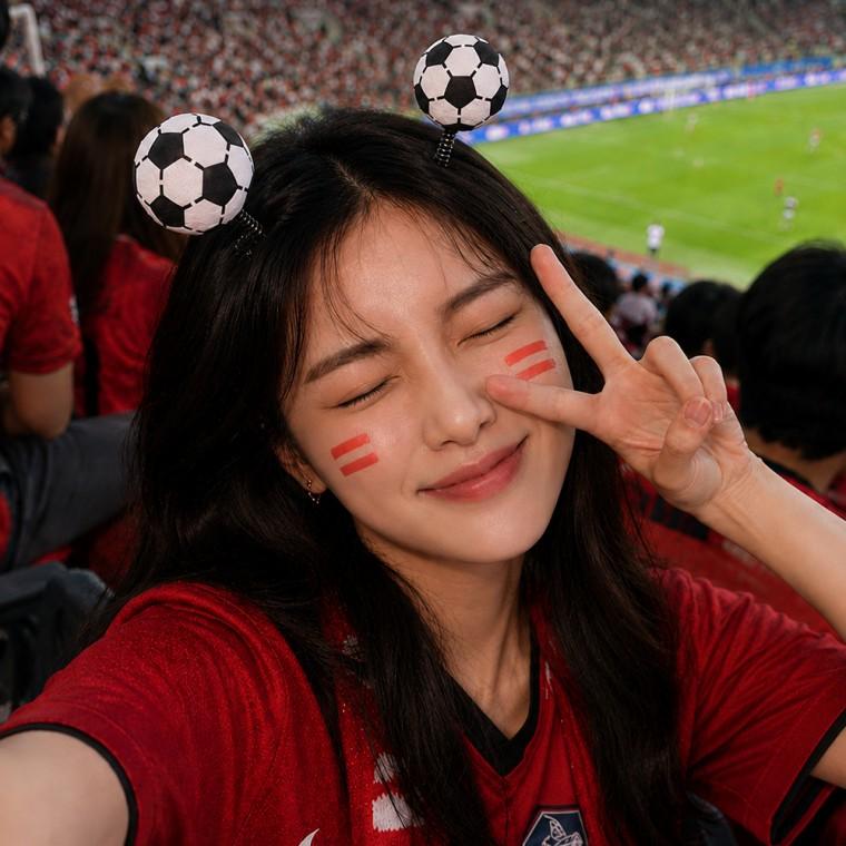 [개미물류] 축구공집게삔 월드컵 치어리딩 머리핀 아시안게임 응원 피파 소품 축구 운동회