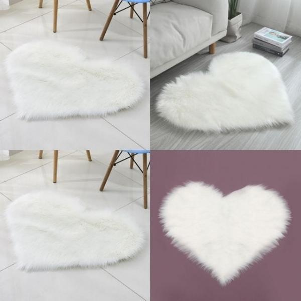 뿅뿅 하트 장모 러그 50x65cm 화이트 겨울용러그 아이방러그