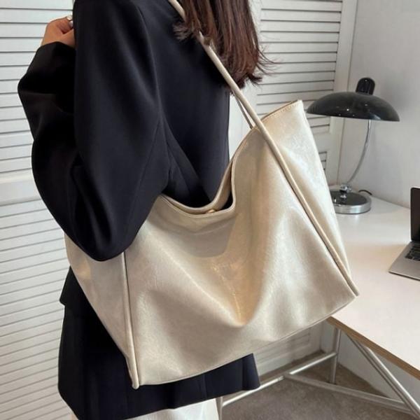 여성 레더 페미닌 베이직 보부상 숄더