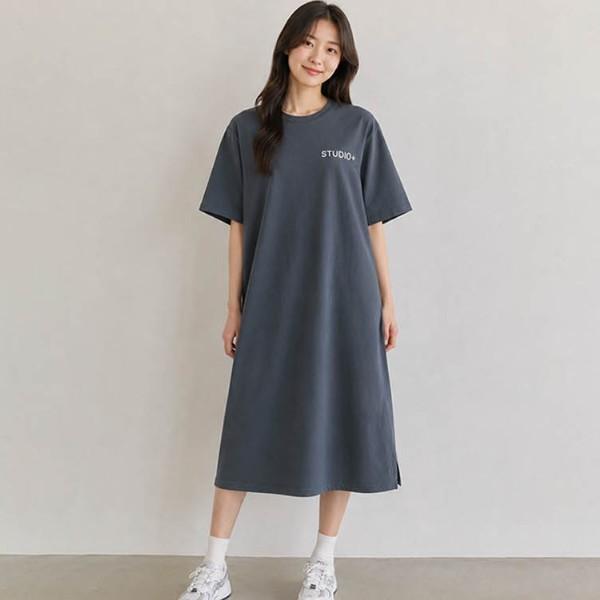 루즈핏 반팔 원피스 마실룩 스타일 가벼운 착용감 외출이나 홈웨어로 활용 가능한 여성패션